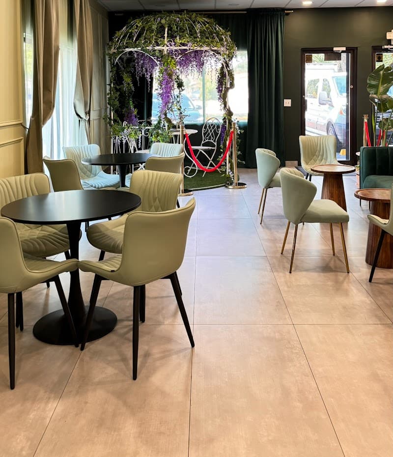 Linda's Cafe