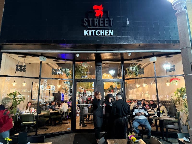 Street Kitchen